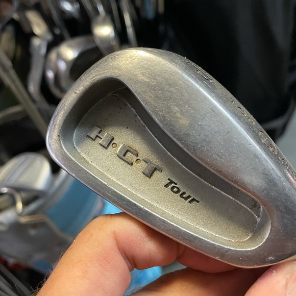 Top Flite Pitching Wedge in Right handed 
Used - Picture 2 of 5